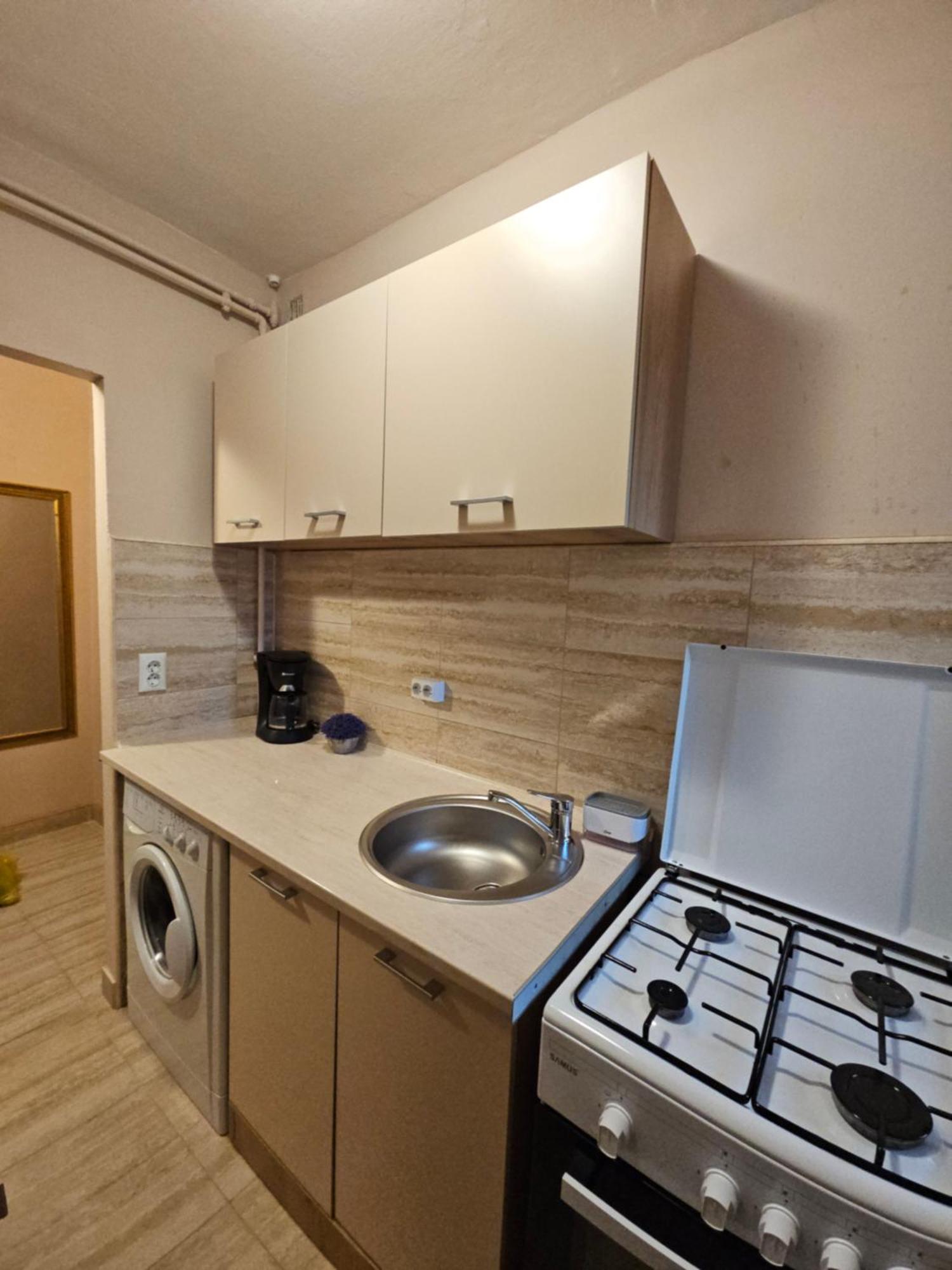 Aparthotel Sibiu Cedonia Exteriör bild